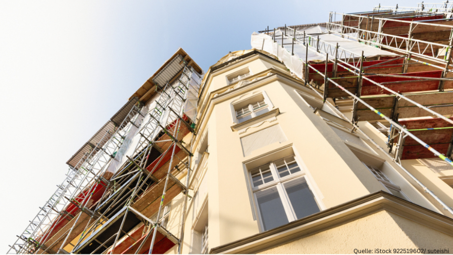 Baugerüst an einem Altbau